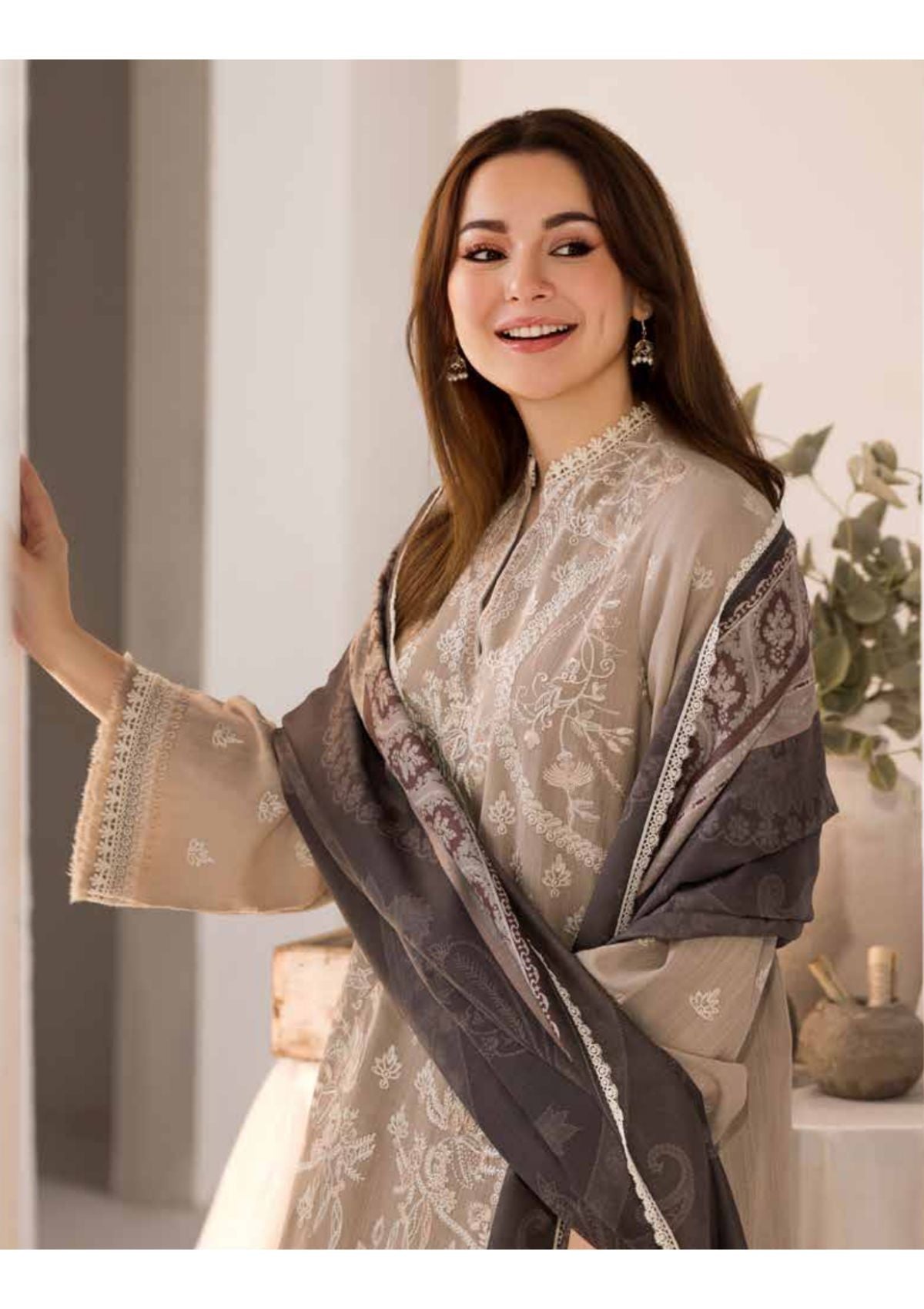 LAWN - 3PC EMBROIDERED SHIRT WITH DIGITAL PRINTED JACQUARD DUPATTA - 5178