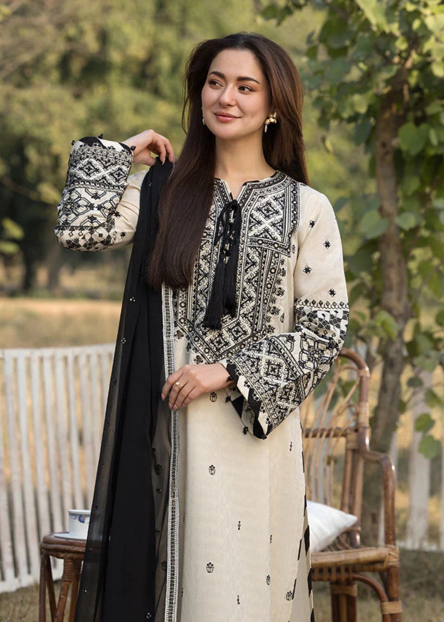 3PC Lawn Embroidered Shirt With Organza Embroidered Dupatta- 5166